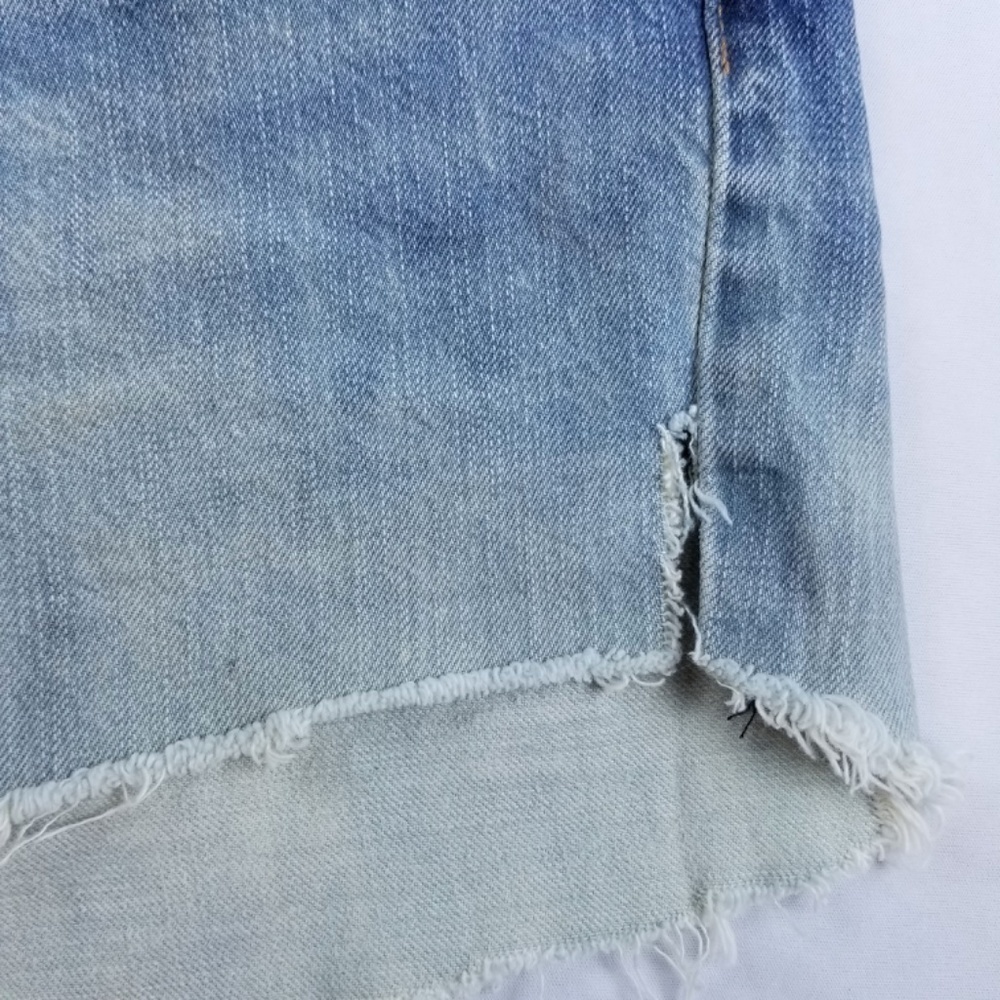 LEVIS- Women’s Size 34” Faded Bleached Jean Shorts 4” inseam cut offs - Picture 2 of 8